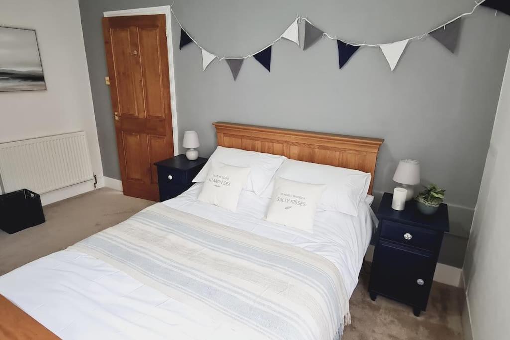 Beach View, 4 Bedroom House Opposite The Sea! Sleeps 10 Sandgate Eksteriør bilde