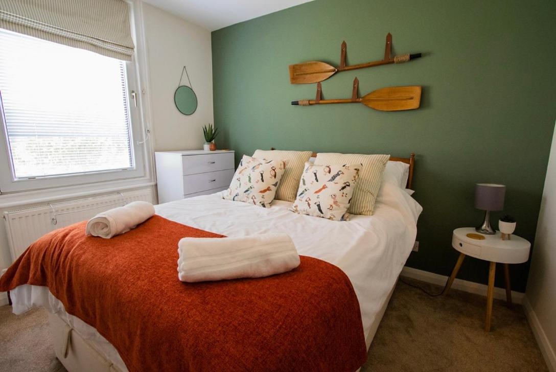 Beach View, 4 Bedroom House Opposite The Sea! Sleeps 10 Sandgate Eksteriør bilde